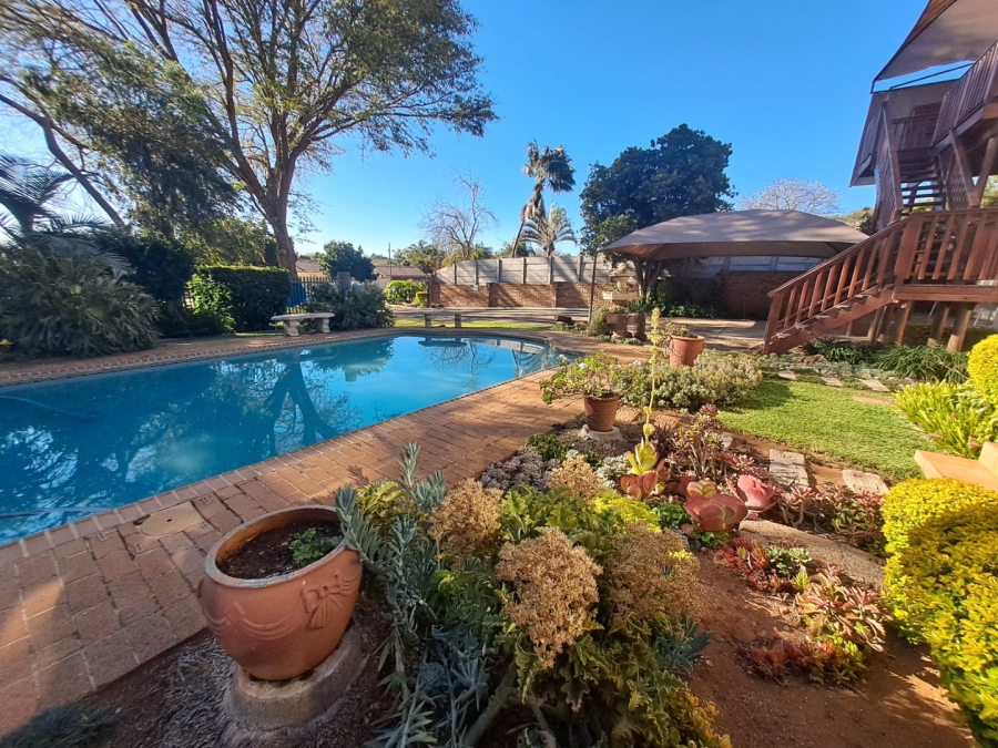 9 Bedroom Property for Sale in Sterpark Limpopo