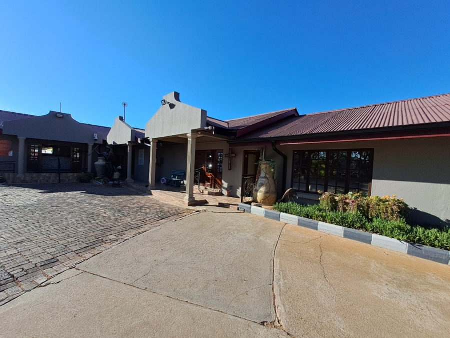 1 Bedroom Property for Sale in Palmietfontein Limpopo