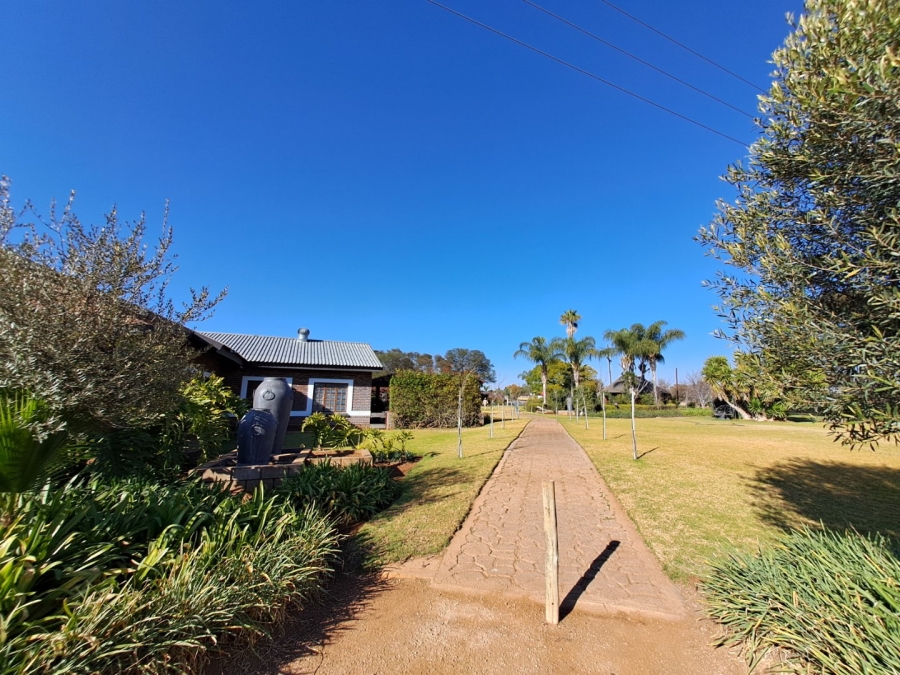 1 Bedroom Property for Sale in Palmietfontein Limpopo