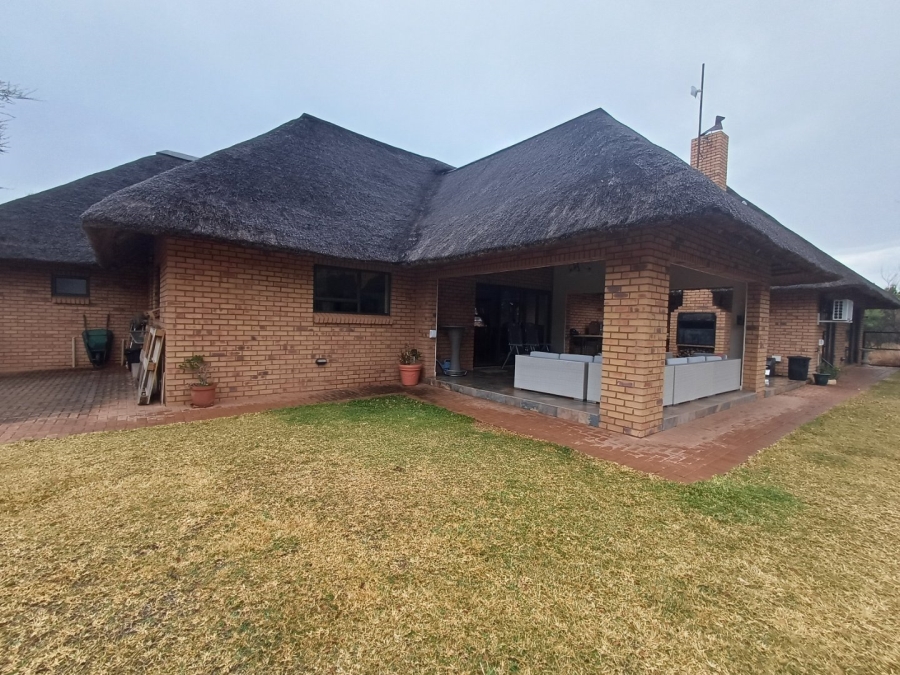 4 Bedroom Property for Sale in Kwaggasvlakte AH Limpopo