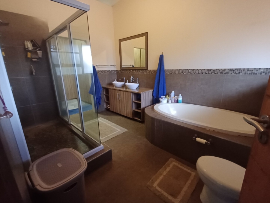 4 Bedroom Property for Sale in Kwaggasvlakte AH Limpopo