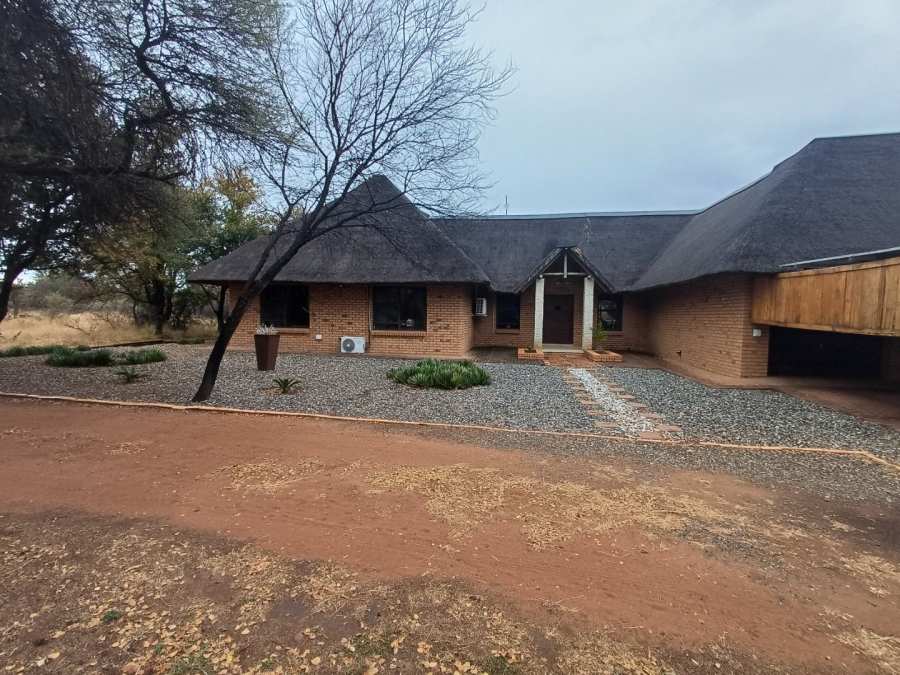 4 Bedroom Property for Sale in Kwaggasvlakte AH Limpopo
