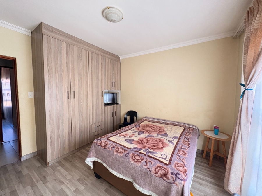 To Let 4 Bedroom Property for Rent in Fauna Park Limpopo