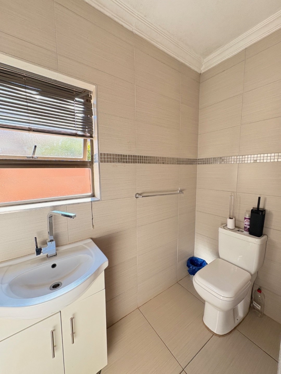 To Let 4 Bedroom Property for Rent in Fauna Park Limpopo
