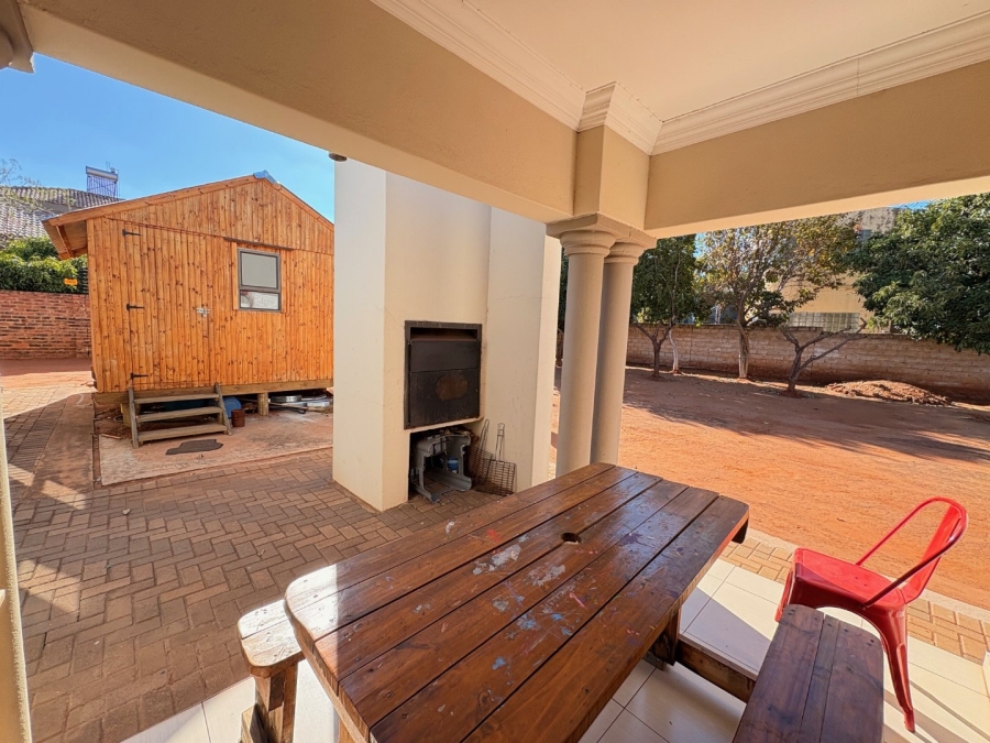 To Let 4 Bedroom Property for Rent in Fauna Park Limpopo
