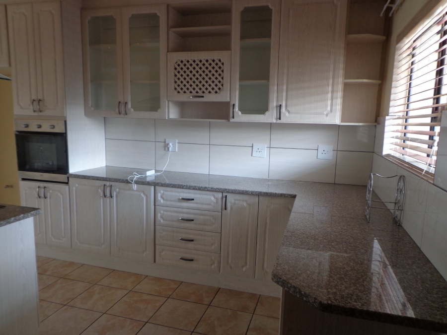 3 Bedroom Property for Sale in Woodhill Estate Limpopo