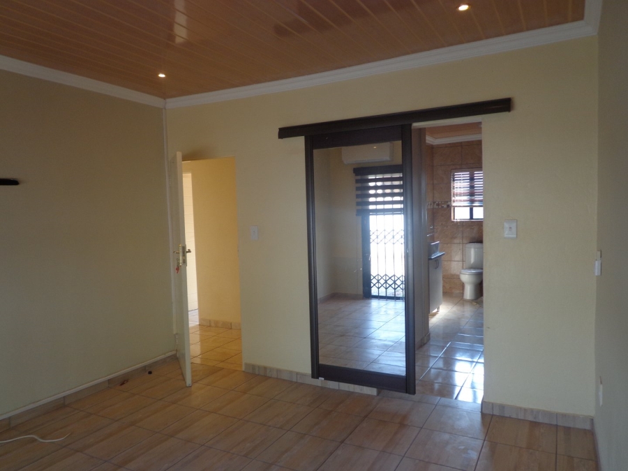 3 Bedroom Property for Sale in Woodhill Estate Limpopo