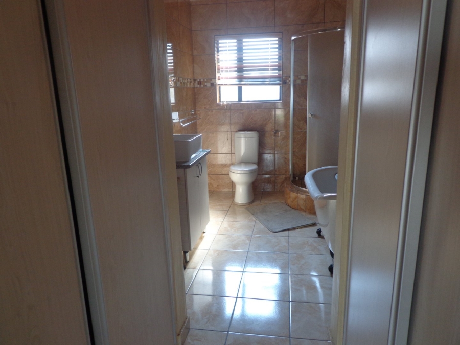 3 Bedroom Property for Sale in Woodhill Estate Limpopo