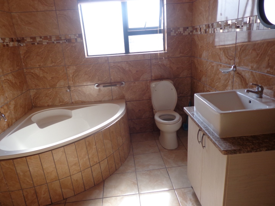 3 Bedroom Property for Sale in Woodhill Estate Limpopo