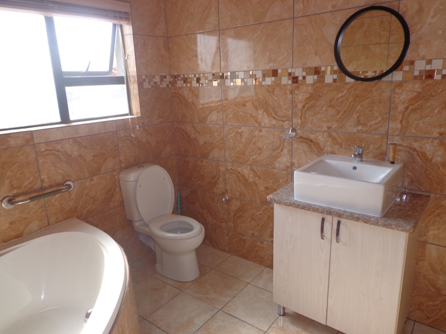 3 Bedroom Property for Sale in Woodhill Estate Limpopo