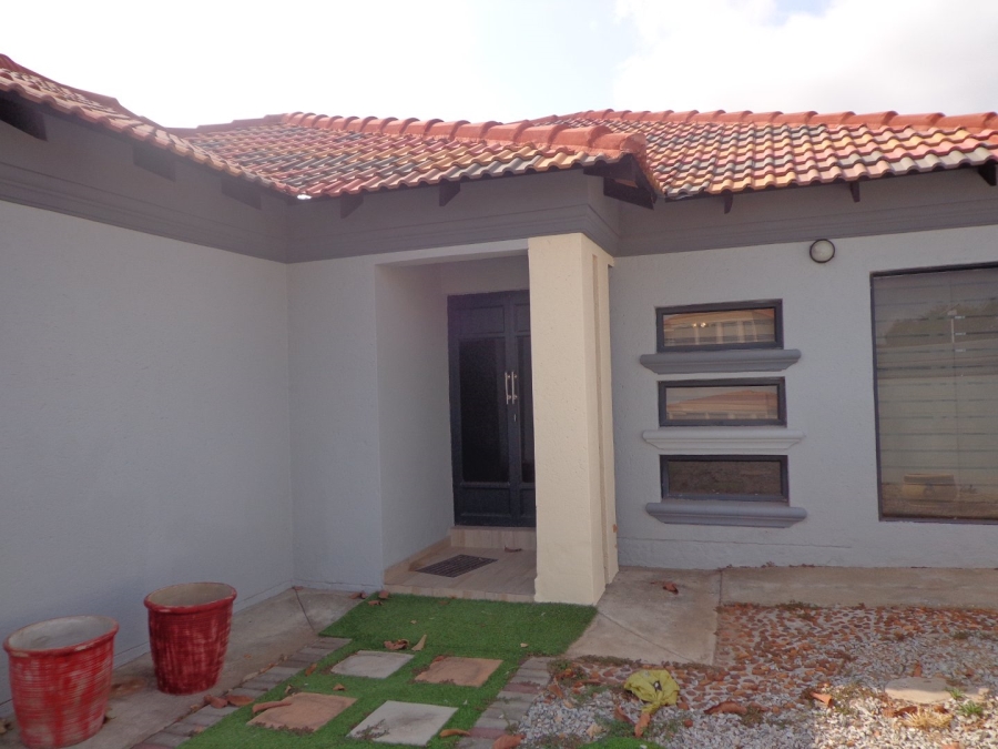 3 Bedroom Property for Sale in Woodhill Estate Limpopo