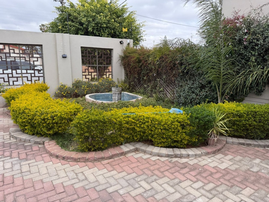 5 Bedroom Property for Sale in Nirvana Limpopo