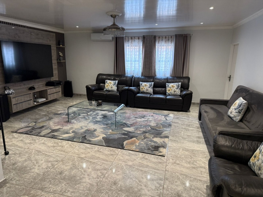 5 Bedroom Property for Sale in Nirvana Limpopo