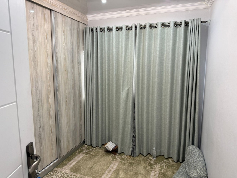5 Bedroom Property for Sale in Nirvana Limpopo