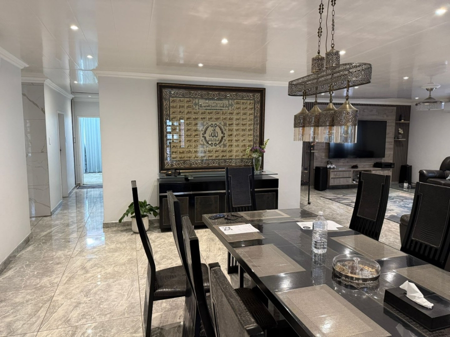 5 Bedroom Property for Sale in Nirvana Limpopo