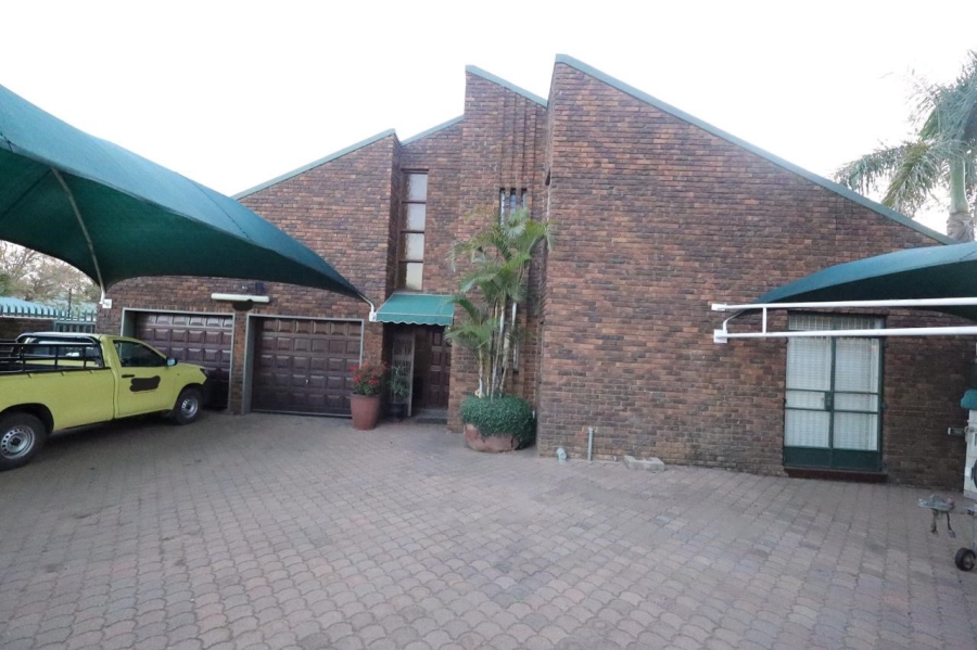 5 Bedroom Property for Sale in Bendor Limpopo