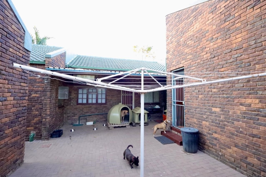 5 Bedroom Property for Sale in Bendor Limpopo
