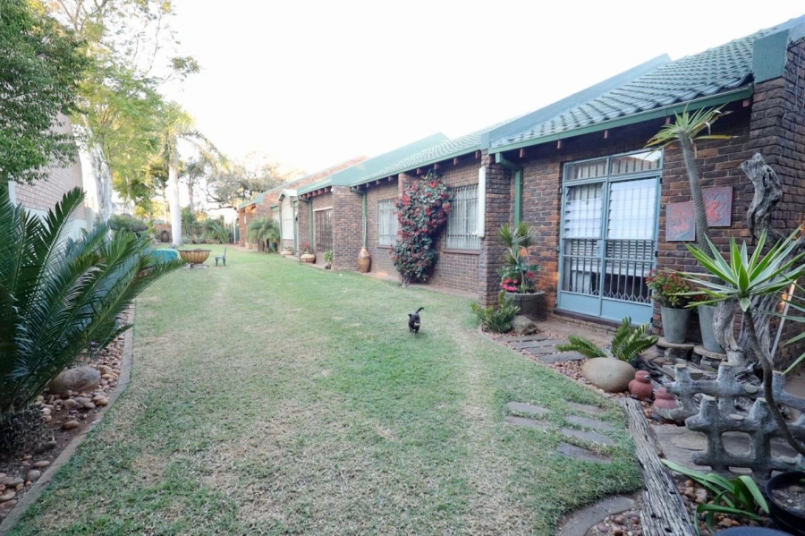 5 Bedroom Property for Sale in Bendor Limpopo