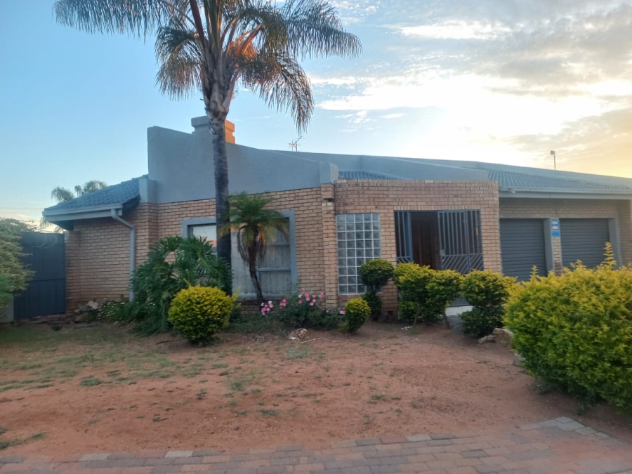 4 Bedroom Property for Sale in Nirvana Ext 1 Limpopo