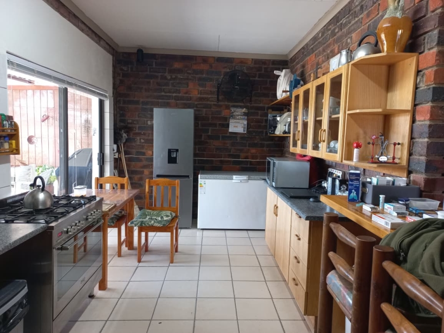 2 Bedroom Property for Sale in Leeukuil AH Limpopo