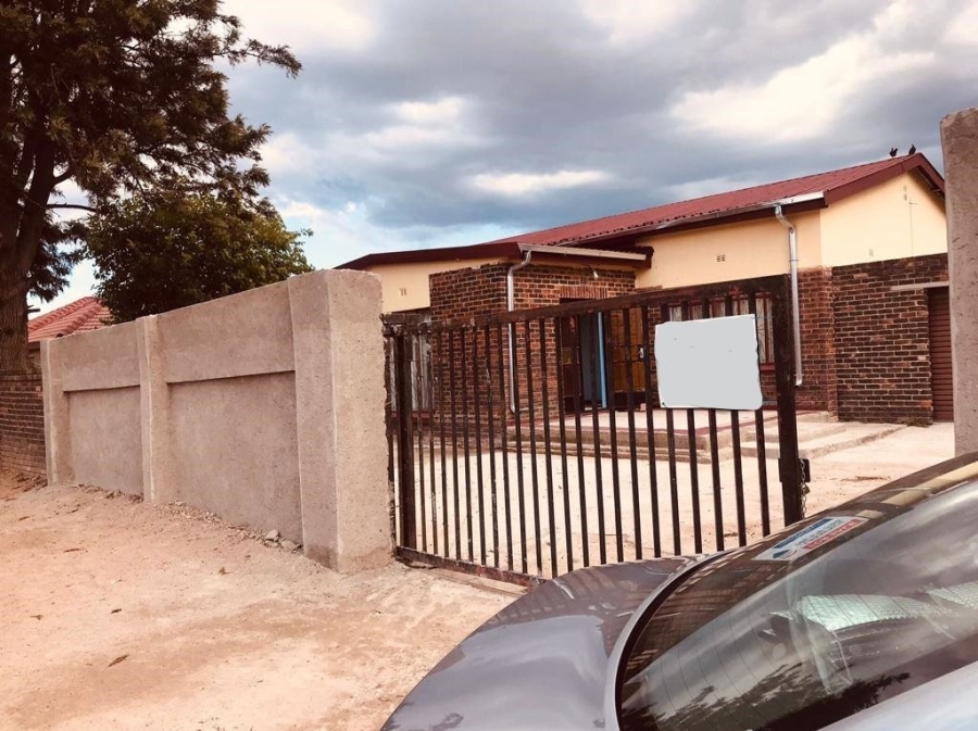 4 Bedroom Property for Sale in Seshego 9A Limpopo