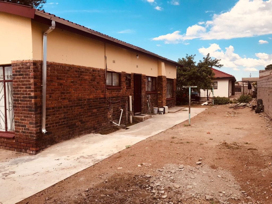 4 Bedroom Property for Sale in Seshego 9A Limpopo
