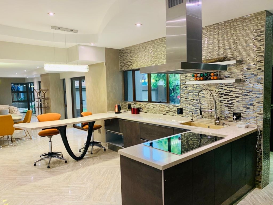 6 Bedroom Property for Sale in Woodhill Estate Limpopo