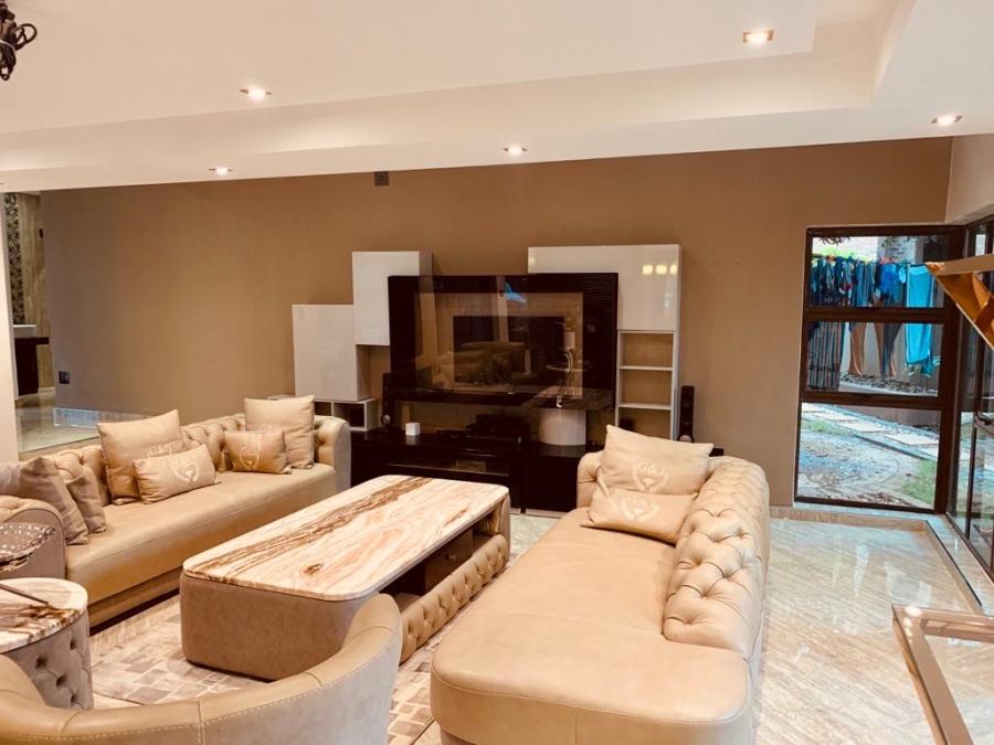 6 Bedroom Property for Sale in Woodhill Estate Limpopo