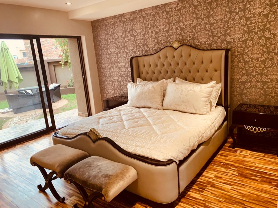 6 Bedroom Property for Sale in Woodhill Estate Limpopo