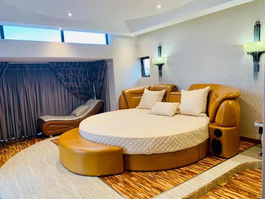 6 Bedroom Property for Sale in Woodhill Estate Limpopo