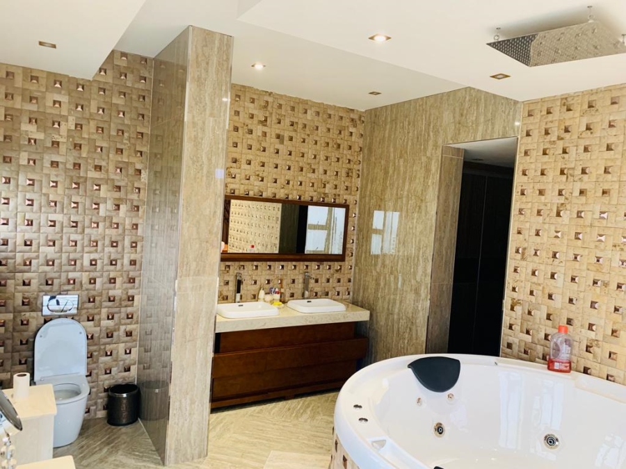 6 Bedroom Property for Sale in Woodhill Estate Limpopo