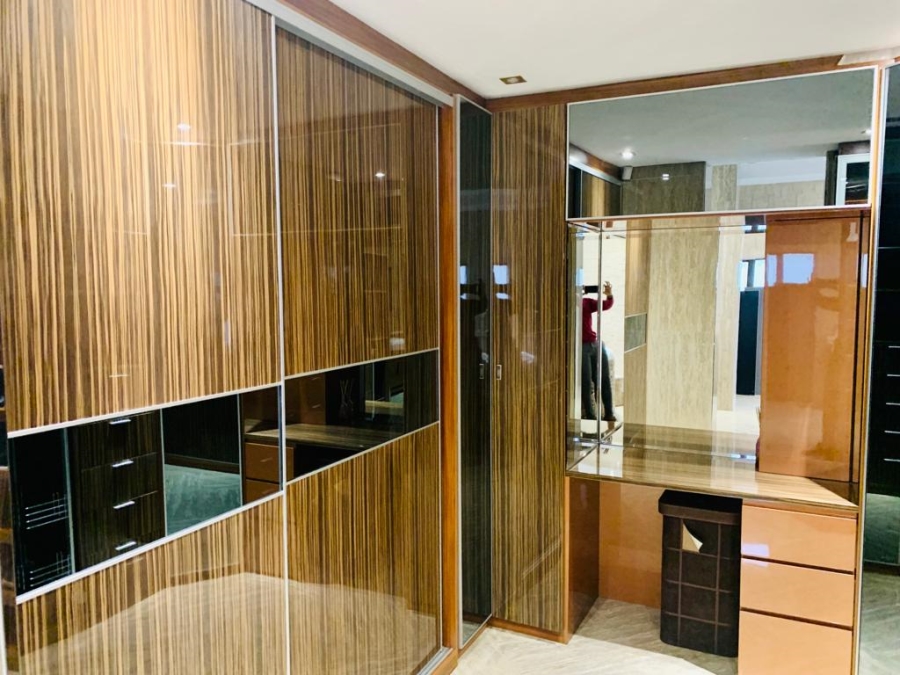 6 Bedroom Property for Sale in Woodhill Estate Limpopo