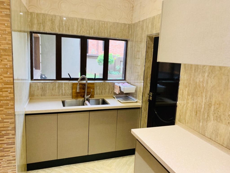 6 Bedroom Property for Sale in Woodhill Estate Limpopo