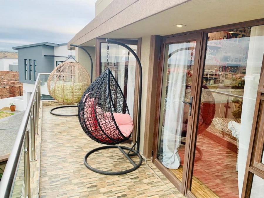 6 Bedroom Property for Sale in Woodhill Estate Limpopo