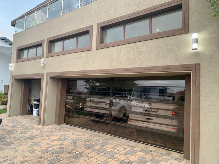 6 Bedroom Property for Sale in Woodhill Estate Limpopo