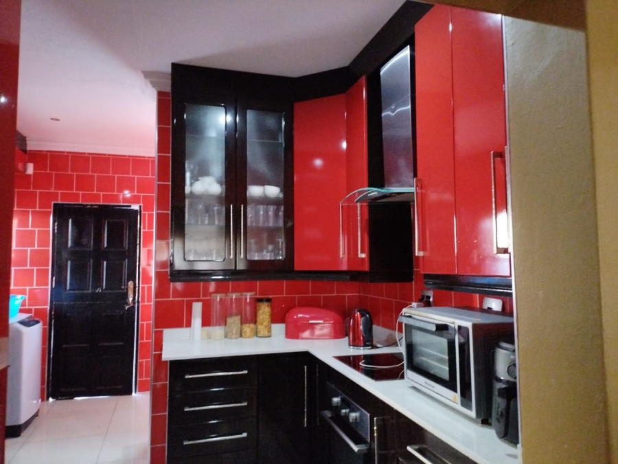 4 Bedroom Property for Sale in Woodhill Estate Limpopo