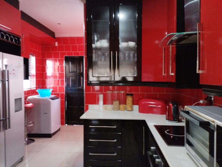 4 Bedroom Property for Sale in Woodhill Estate Limpopo