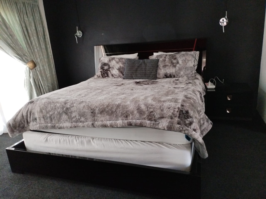 4 Bedroom Property for Sale in Woodhill Estate Limpopo