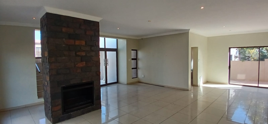 5 Bedroom Property for Sale in Thornhill Limpopo