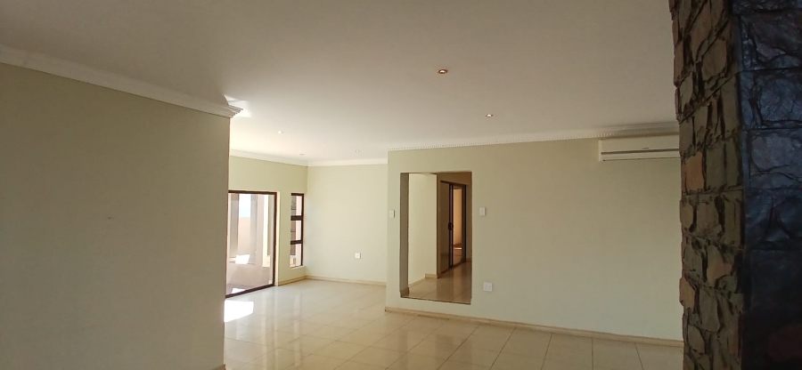 5 Bedroom Property for Sale in Thornhill Limpopo
