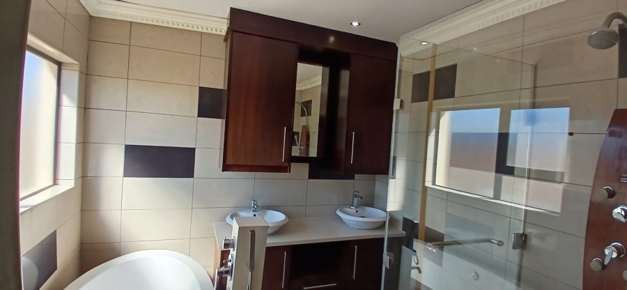 5 Bedroom Property for Sale in Thornhill Limpopo