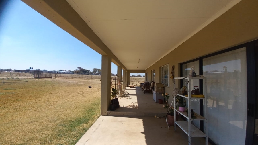 4 Bedroom Property for Sale in Leeukuil AH Limpopo