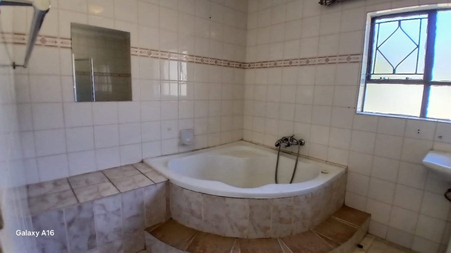 4 Bedroom Property for Sale in Vaalwater Limpopo