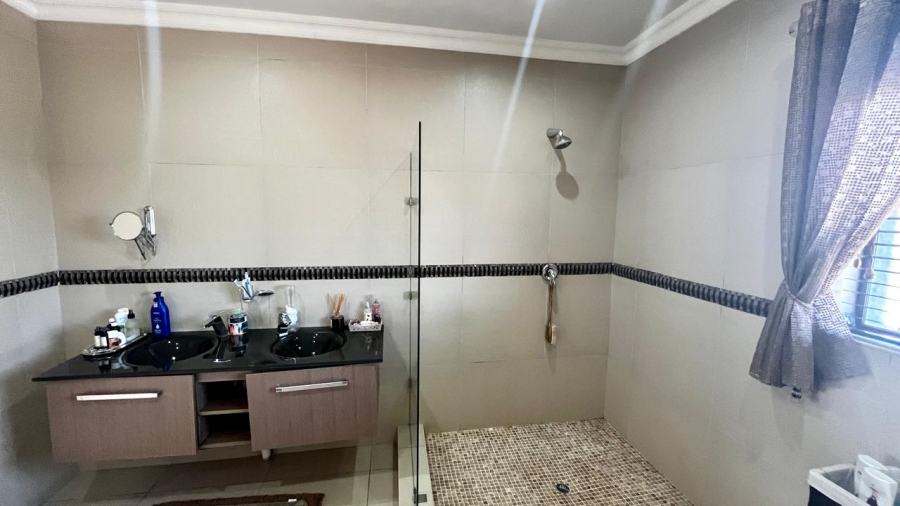 3 Bedroom Property for Sale in Bendor Limpopo