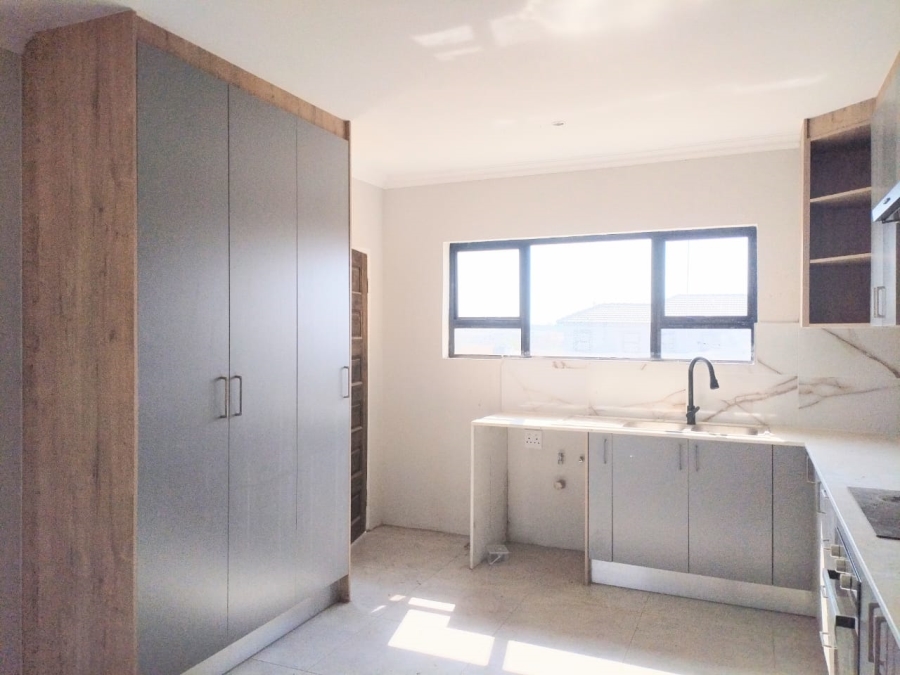 3 Bedroom Property for Sale in Bendor Meadows Limpopo