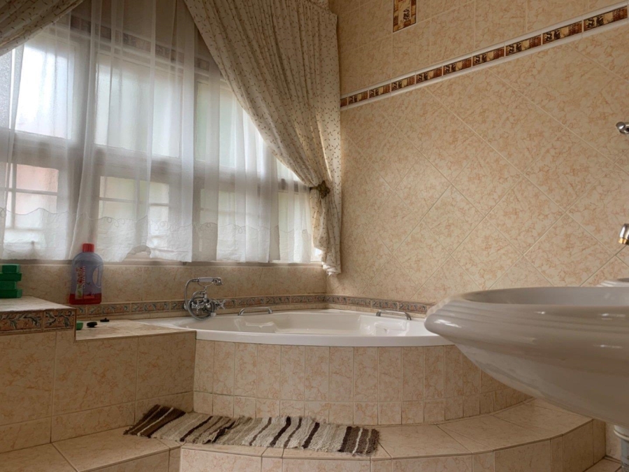 5 Bedroom Property for Sale in Sterpark Limpopo