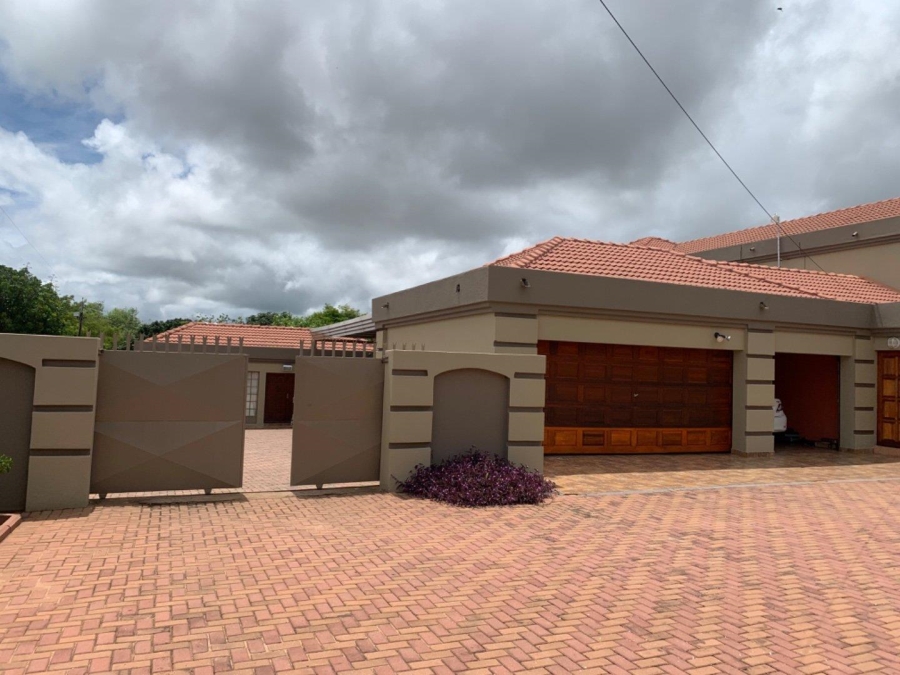 5 Bedroom Property for Sale in Sterpark Limpopo