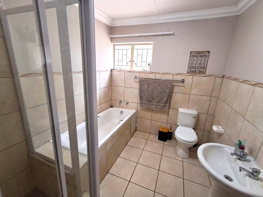 To Let 2 Bedroom Property for Rent in Moregloed Limpopo