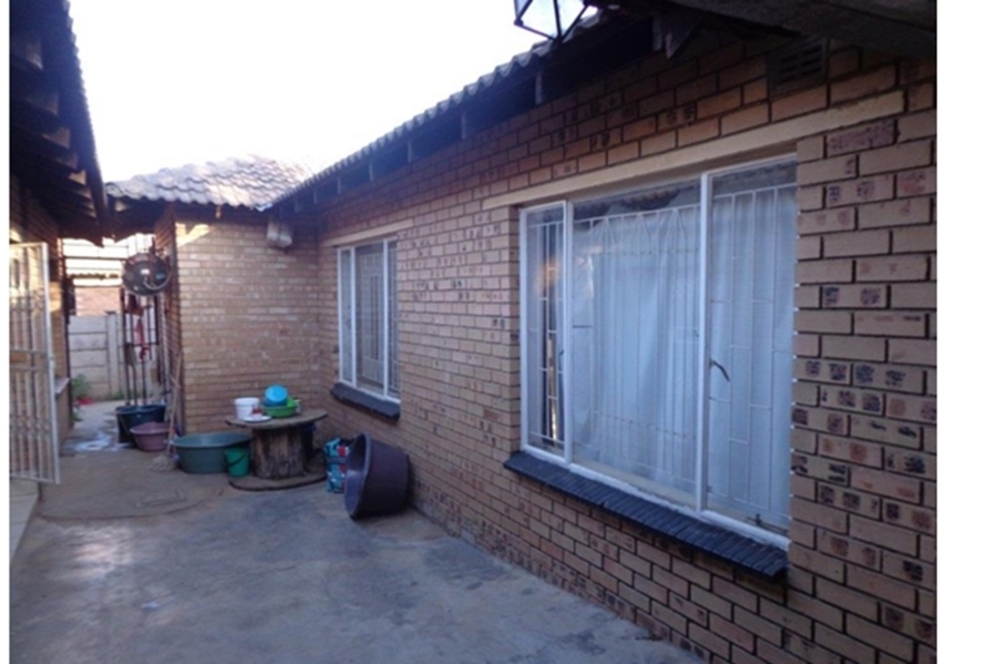 6 Bedroom Property for Sale in Emdo Park Limpopo