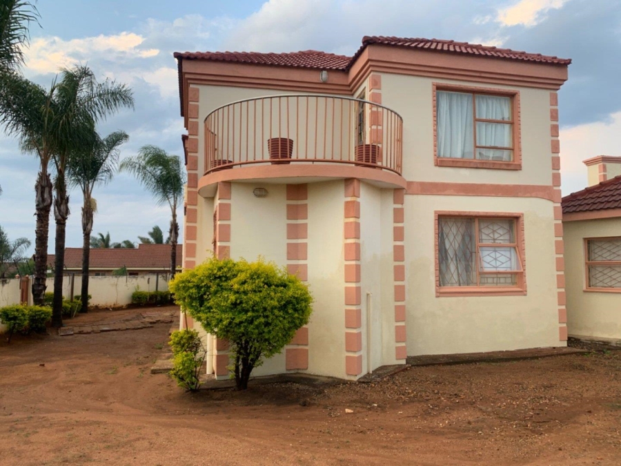 6 Bedroom Property for Sale in Flora Park Limpopo